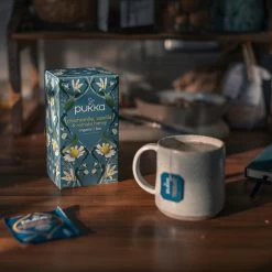 Pukka Chamomile Vanille & Manuka Honing Thee 14 Pukka Chamomile Vanille & Manuka Honing Thee -Eten En Drinken 1200x1200 129