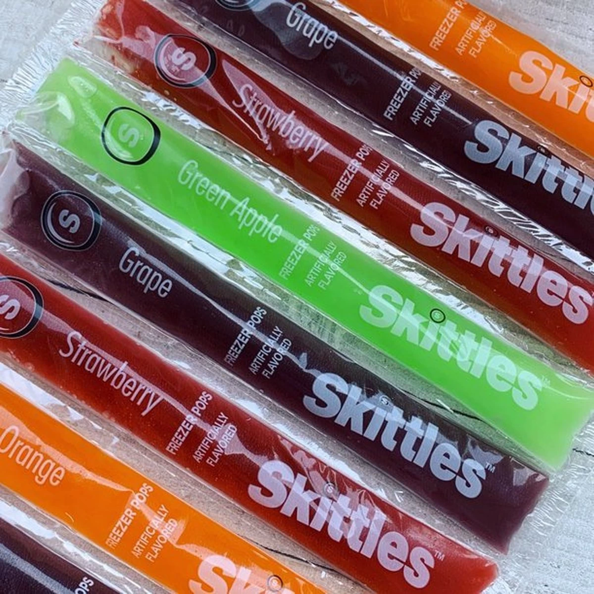 Skittles Freezer Pops - 10 Ijsjes - Ijs 4 Skittles Freezer Pops - 10 Ijsjes - Ijs - Afbeelding 2