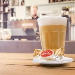 Lonka Soft Nougat Caramel Presentatiedoos à 2,57kg Snoep Thee - 214 Per Stuk Verpakte Nougat Blokjes - Nougat Gevuld Met Heerlijke Lonka Caramel -Eten En Drinken 1200x1200 558