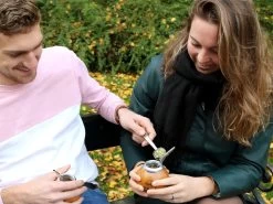 Yerba Mate Starterspakket Duo - 2x Traditionele Kalebas - 2x Bombilla - 1x Original & 1x Winter Yerba Maté -Eten En Drinken 1200x900