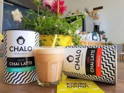 CHALO Chai Latte - Indian Chai Starterkit - Zwarte Assam Thee - 5 Smaken Heerlijke Indische Thee X 300GR -Eten En Drinken 1200x900 3