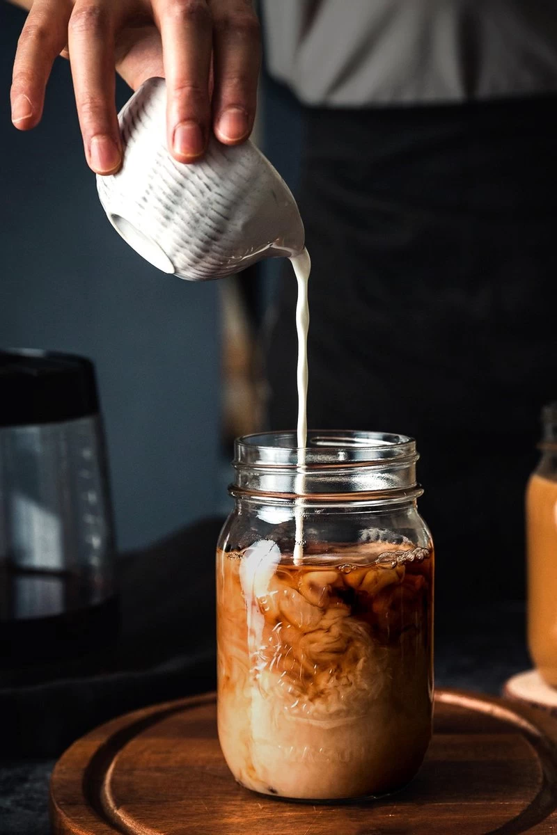 CHALO Cardamom Chai Latte - Indische Vegan Chai - Zwarte Assam Thee - 25 Porties/ 300GR 6 CHALO Cardamom Chai Latte - Indische Vegan Chai - Zwarte Assam Thee - 25 Porties/ 300GR - Afbeelding 4