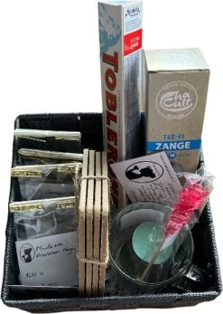 Madame Chai Theeproefpakket - Theeproeven - Proefpakketje - Leuk Geschenk - Speciaal Cadeau - Thee Set - Theeproeven 8 Madame Chai Theeproefpakket - Theeproeven - Proefpakketje - Leuk Geschenk - Speciaal Cadeau - Thee Set - Theeproeven -Eten En Drinken 854x1200 3